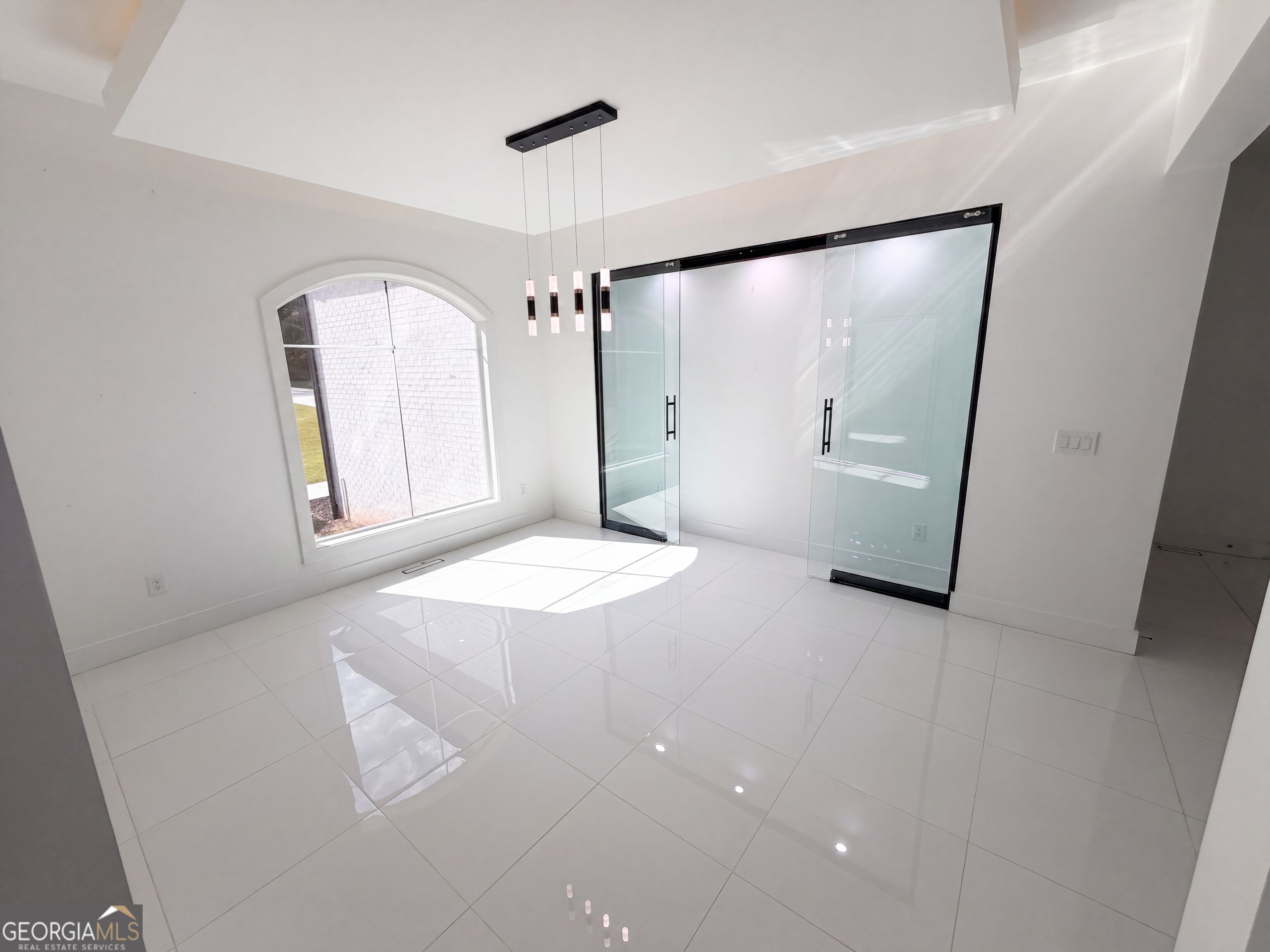 214 Coastline Road Property Photo 6
