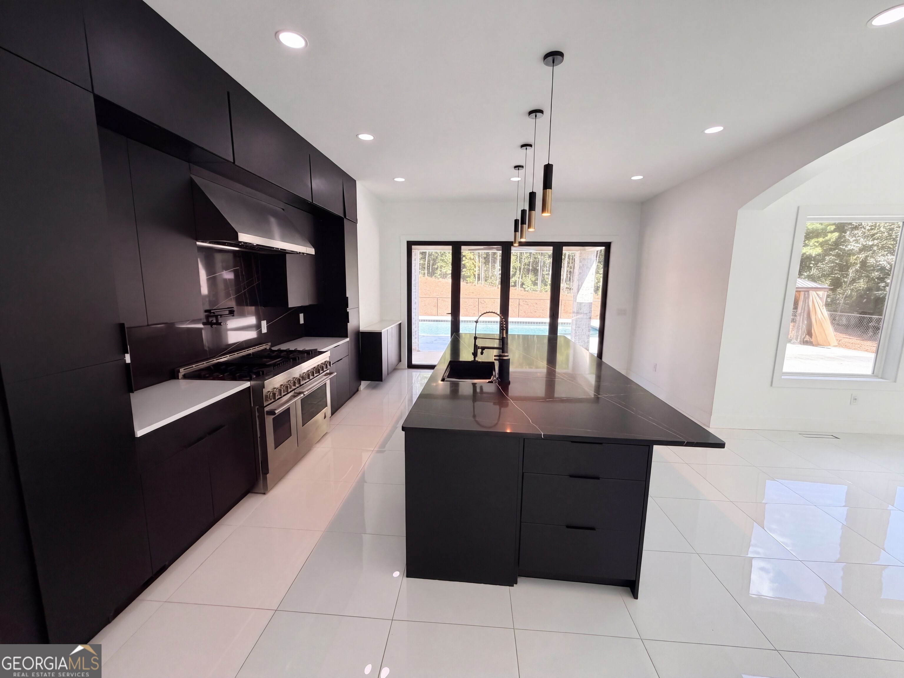 214 Coastline Road Property Photo 9