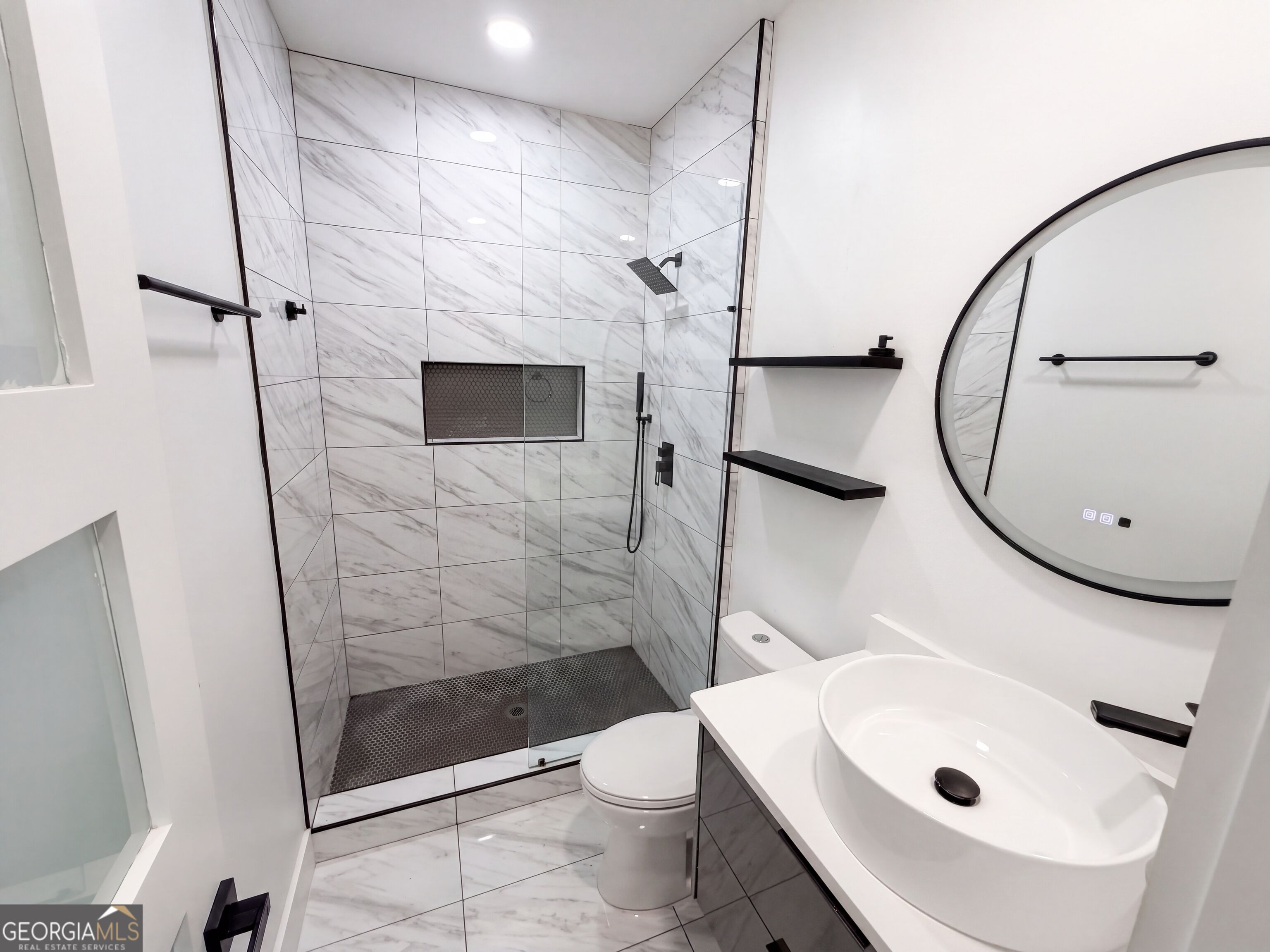 214 Coastline Road Property Photo 13