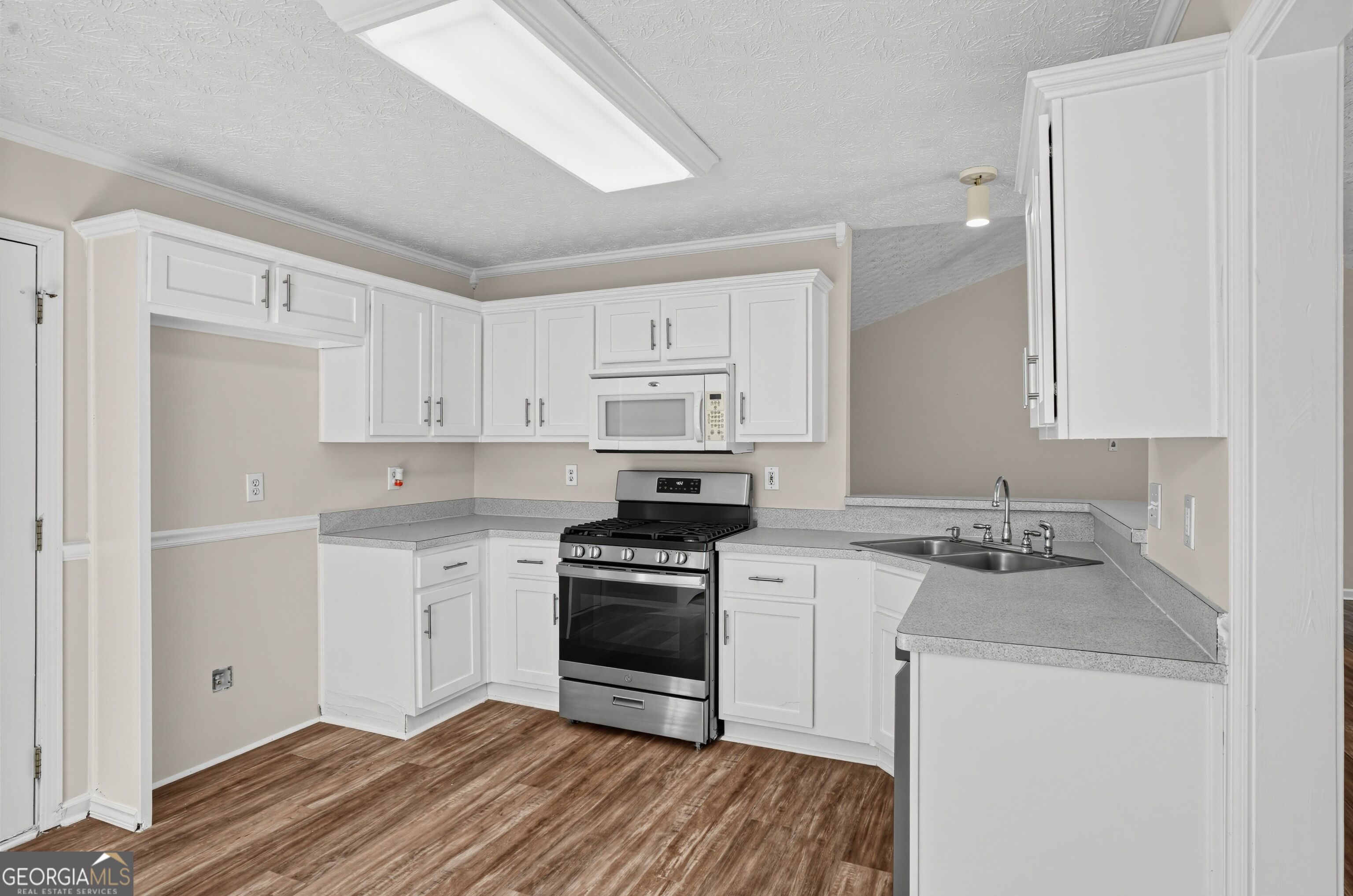 116 Goldleaf Drive Property Photo 9