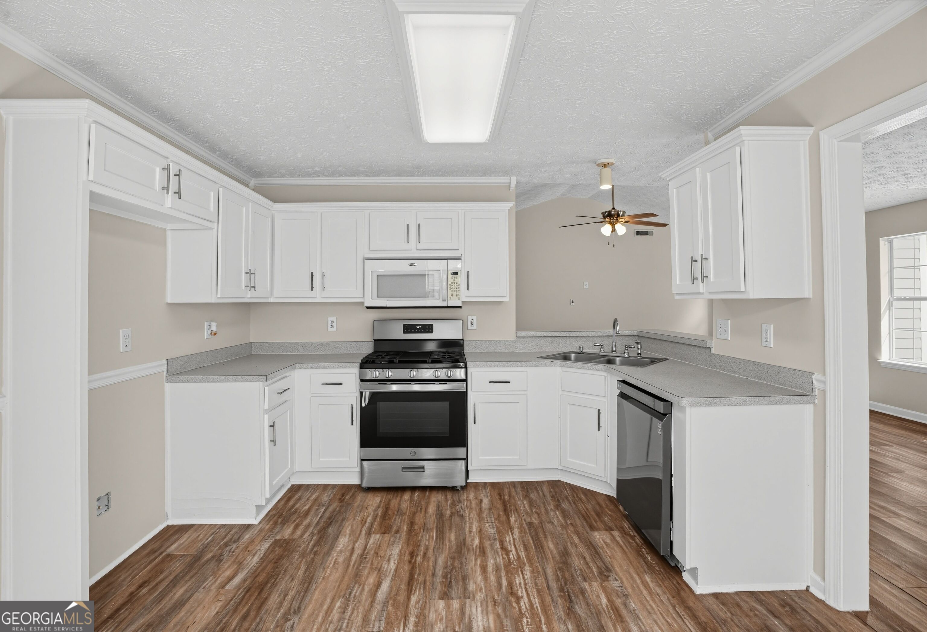 116 Goldleaf Drive Property Photo 10
