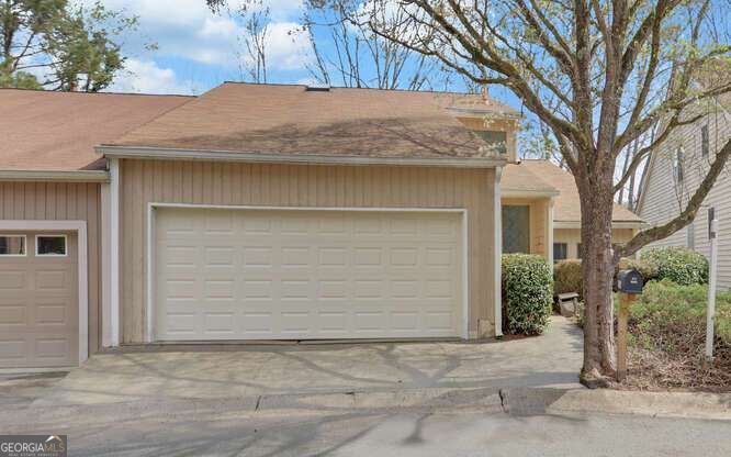 390 Colony Cove Property Photo 2