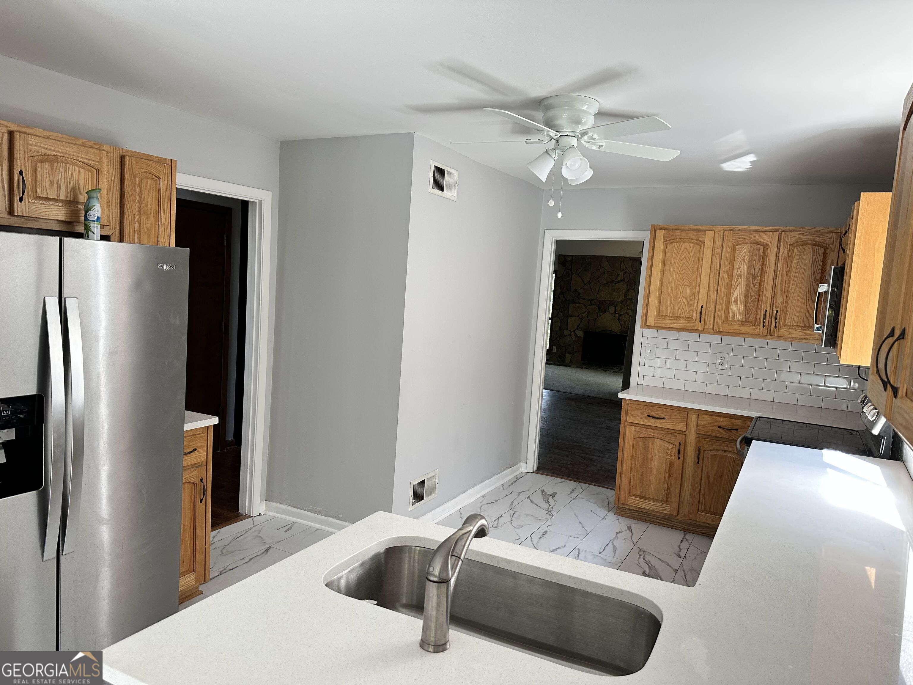 390 Colony Cove Property Photo 8