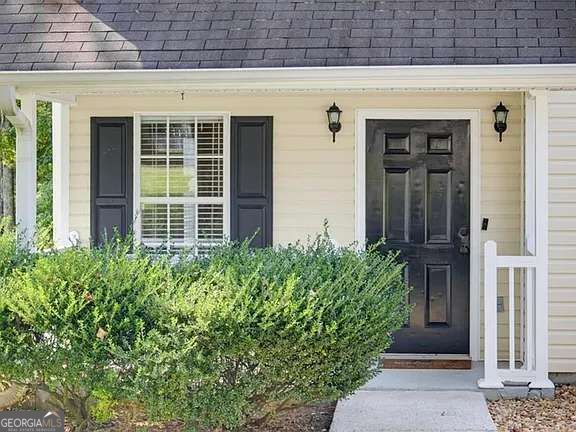 415 Willow Lane Property Photo 3