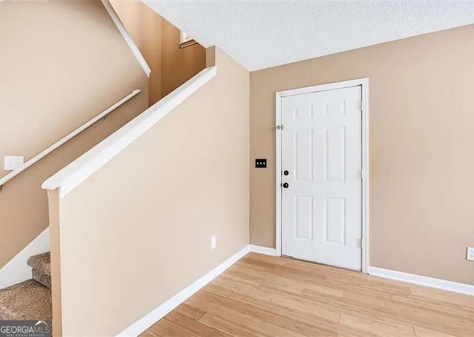 415 Willow Lane Property Photo 4
