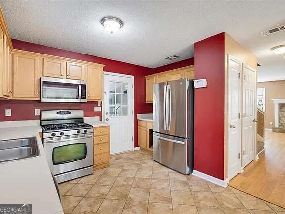 415 Willow Lane Property Photo 10