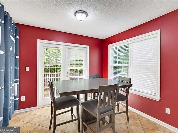 415 Willow Lane Property Photo 11