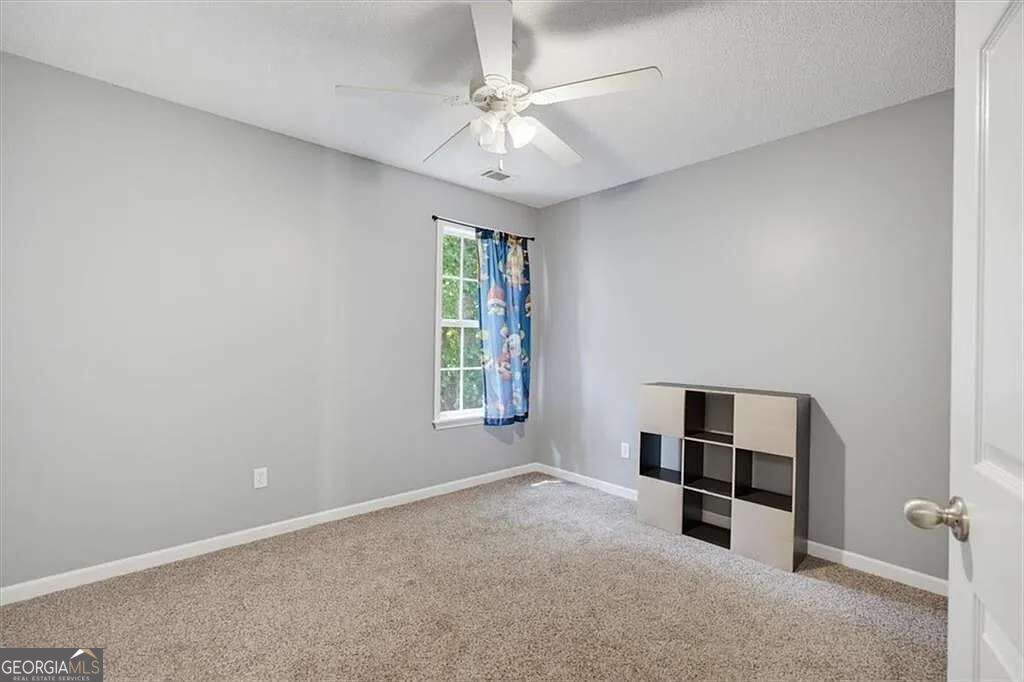 415 Willow Lane Property Photo 17