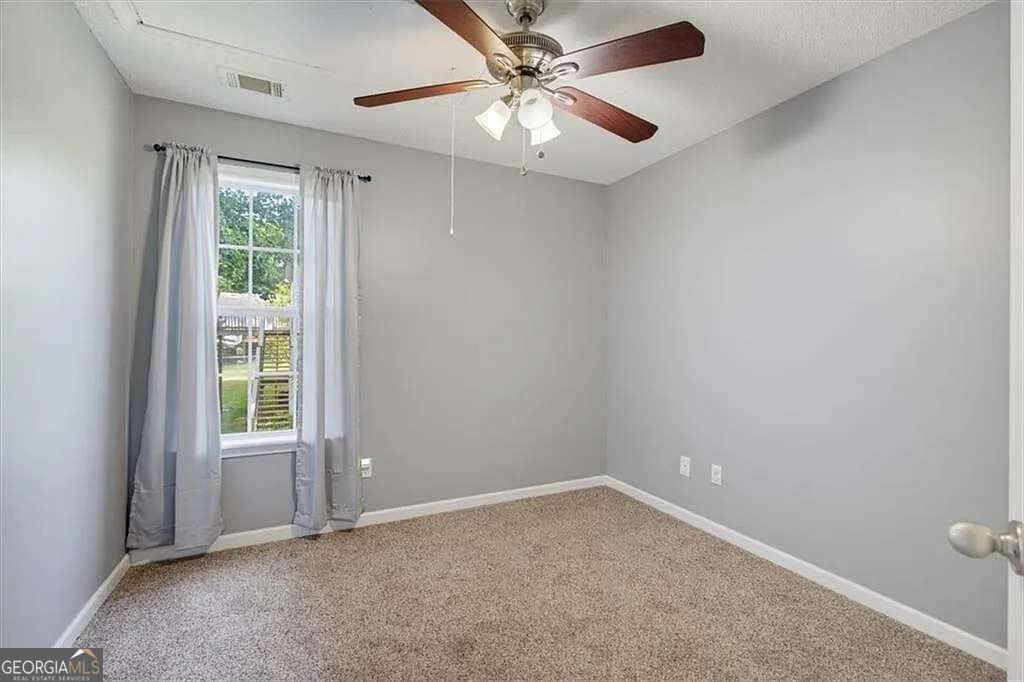 415 Willow Lane Property Photo 18