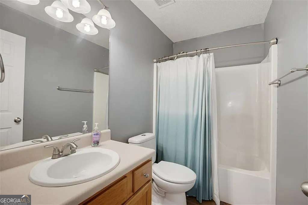 415 Willow Lane Property Photo 19