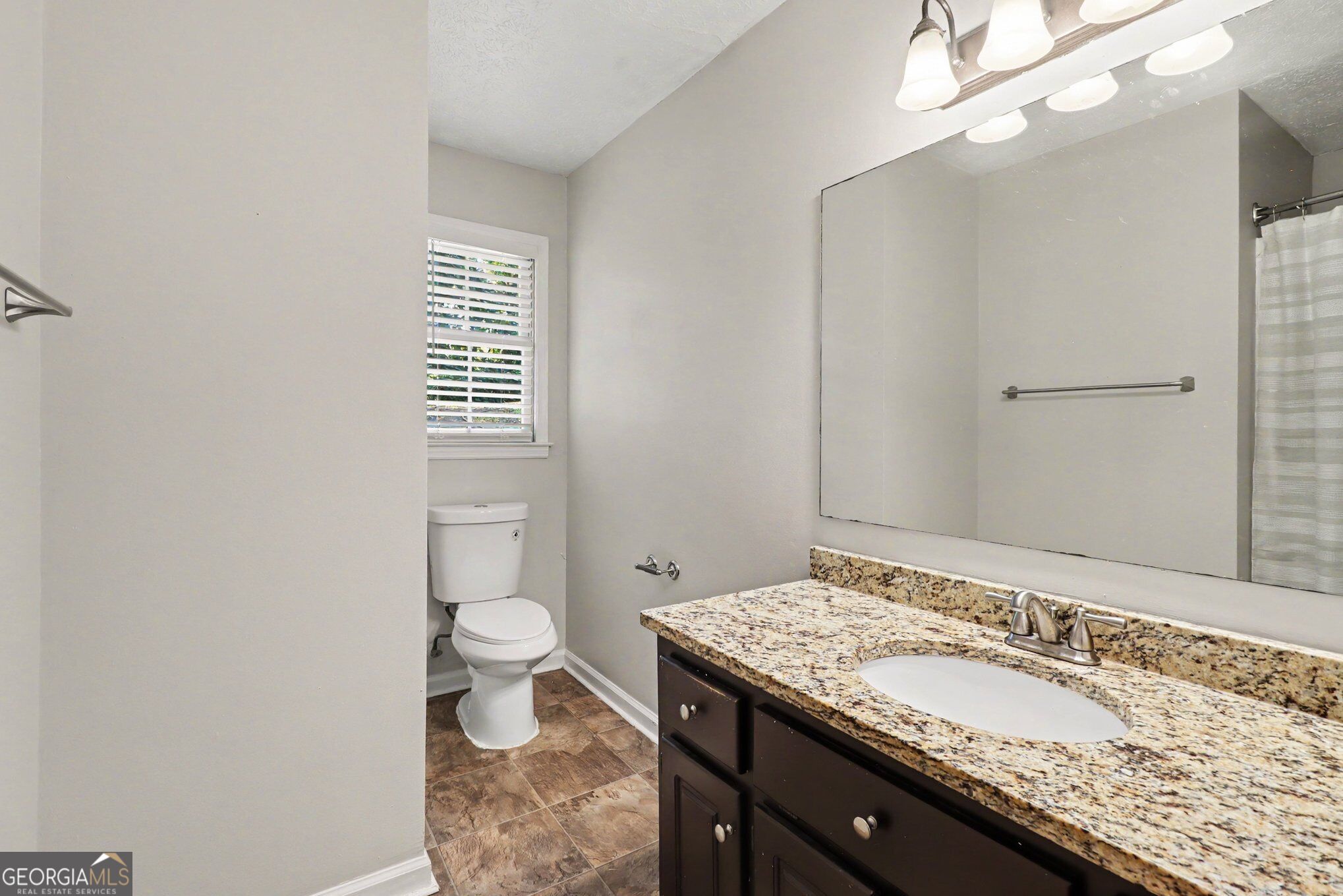 745 Pioneer Road Property Photo 6
