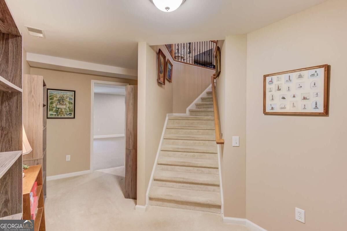 1131 Overlook Lane Property Photo 34