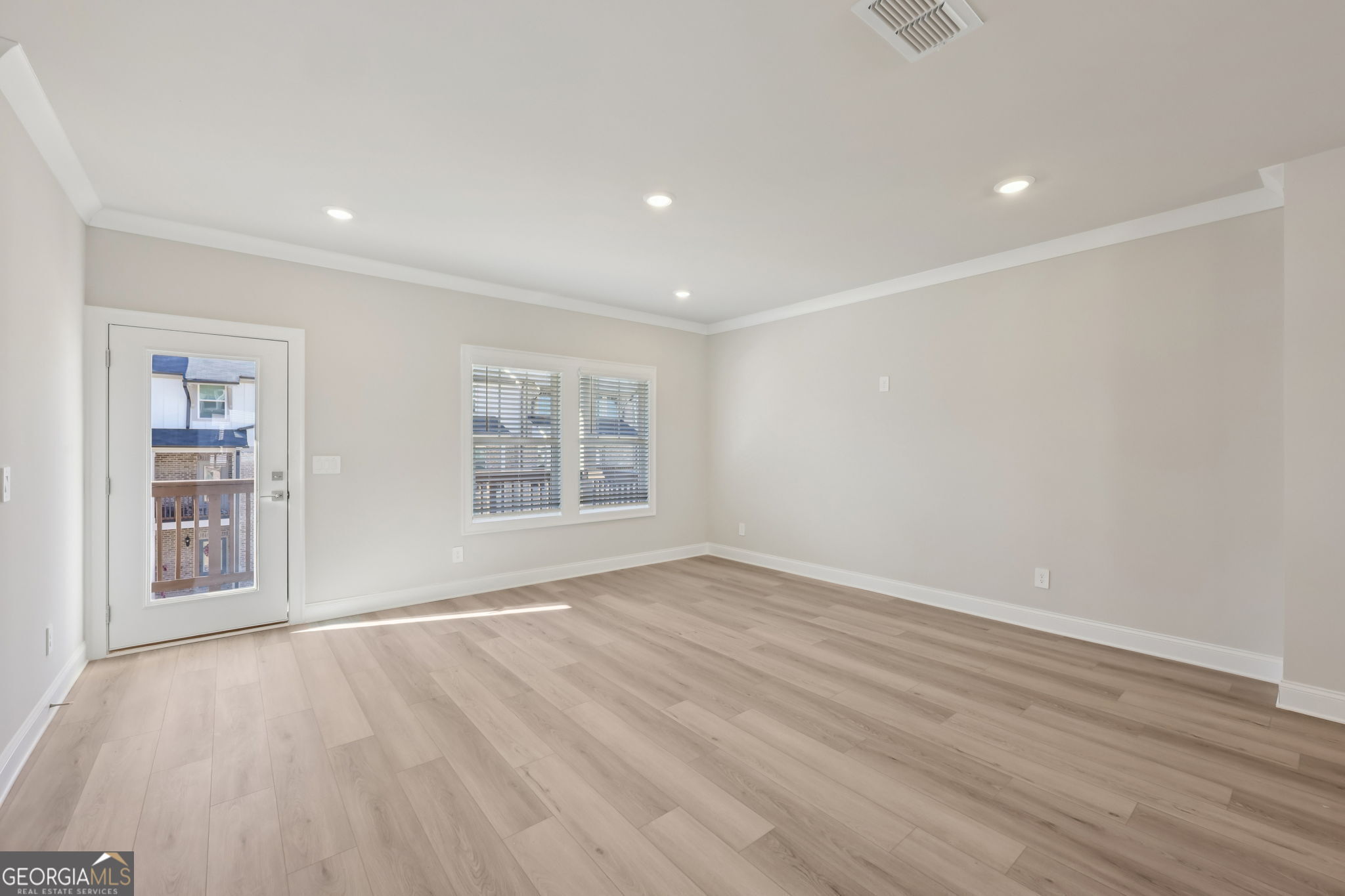 427 Elise Way Property Photo 10