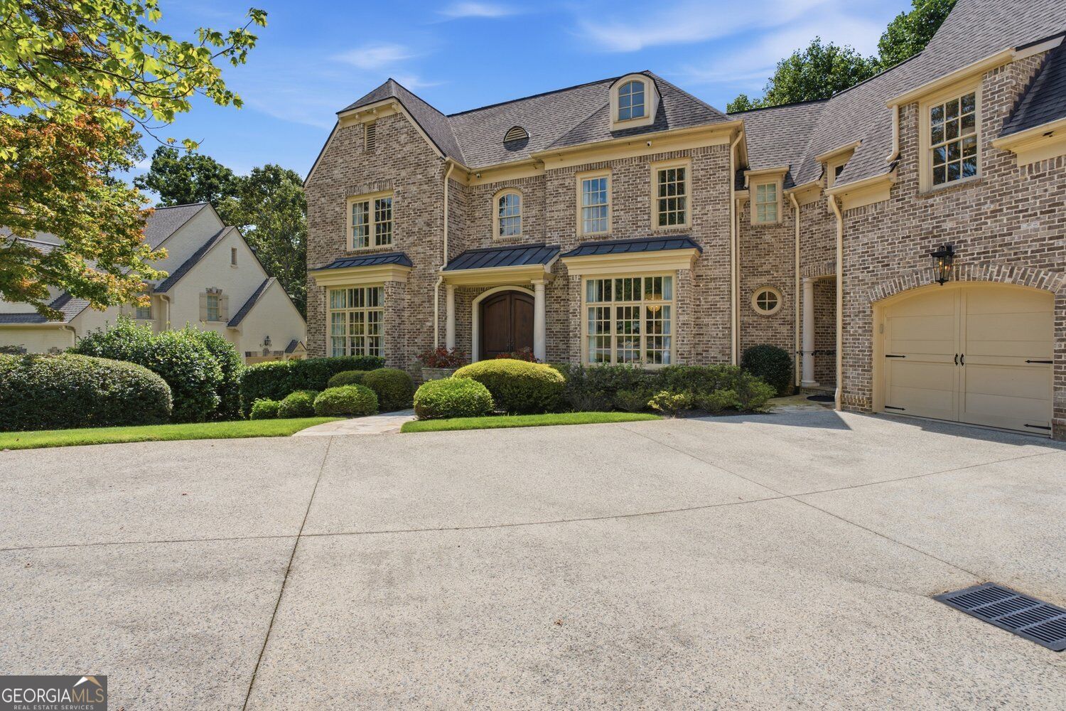 1530 Soaring Hawk Point Se Property Photo 3