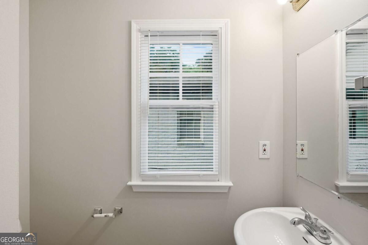 142 Lawton Street Sw Property Photo 25