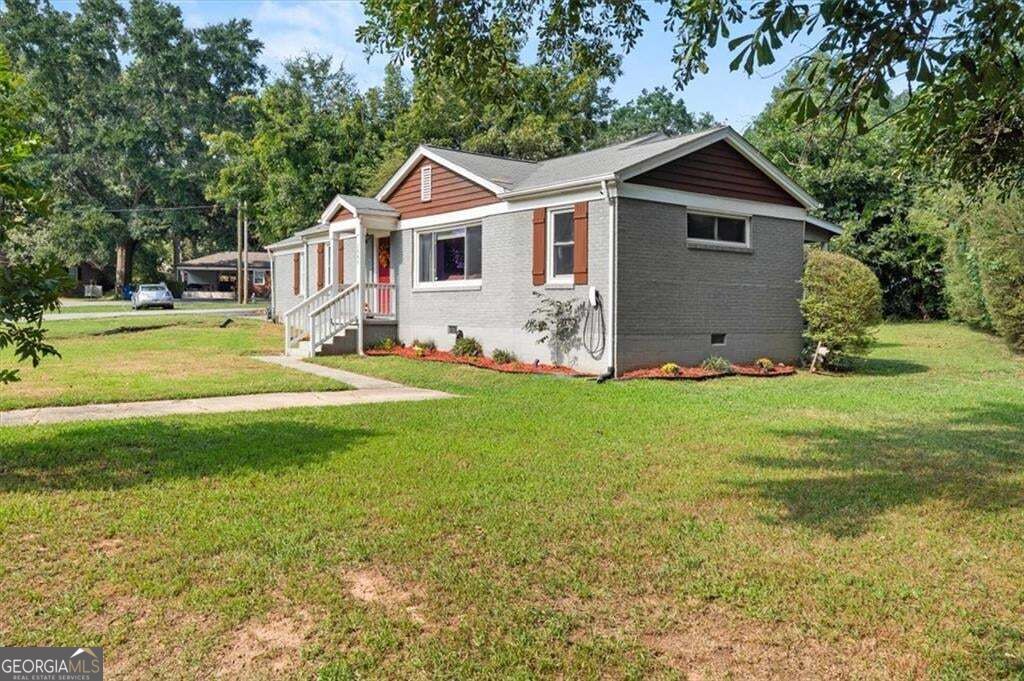 1563 Cloverdale Drive Se Property Photo 2