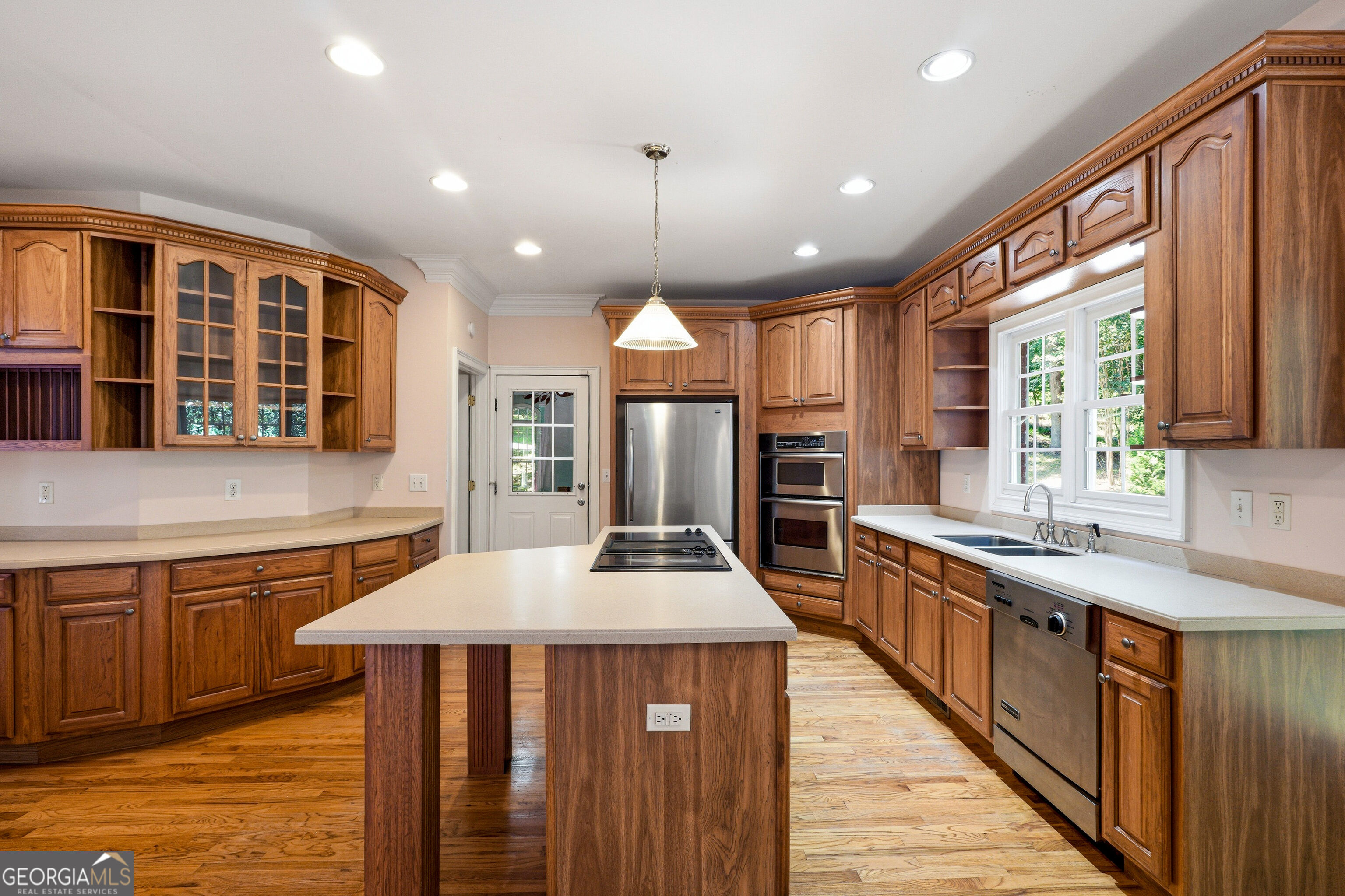 65 Tanglewood Road Property Photo 2