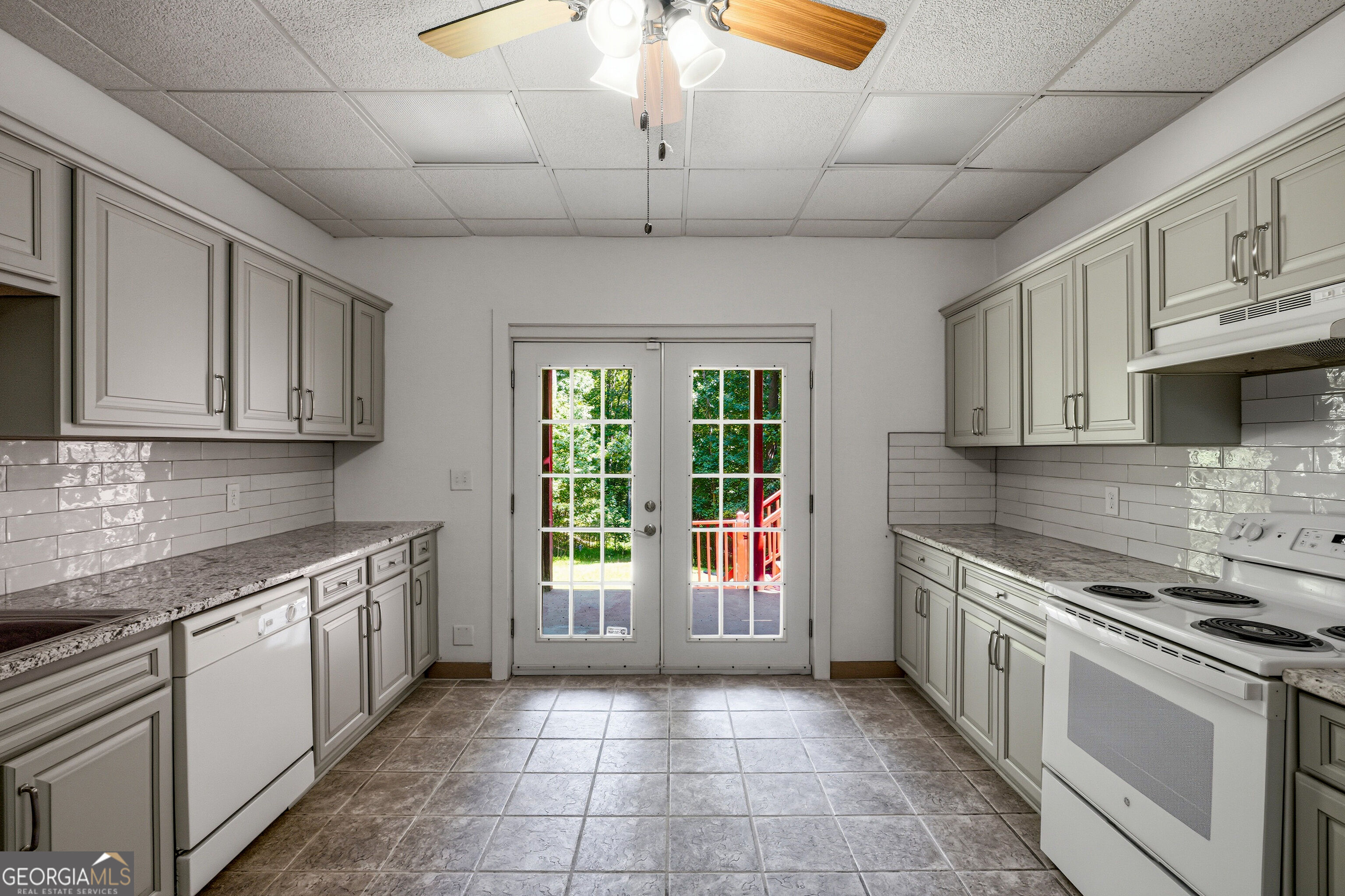 65 Tanglewood Road Property Photo 16