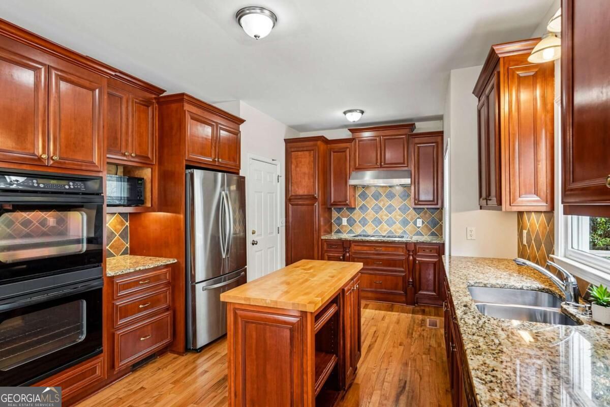 2125 Melrose Trace Property Photo 18