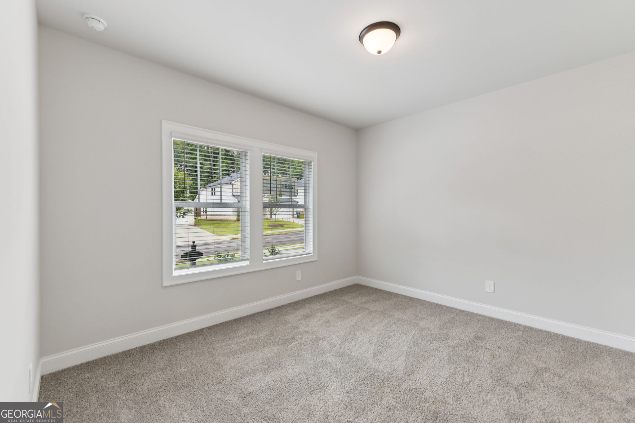 433 Elise Way Property Photo 5