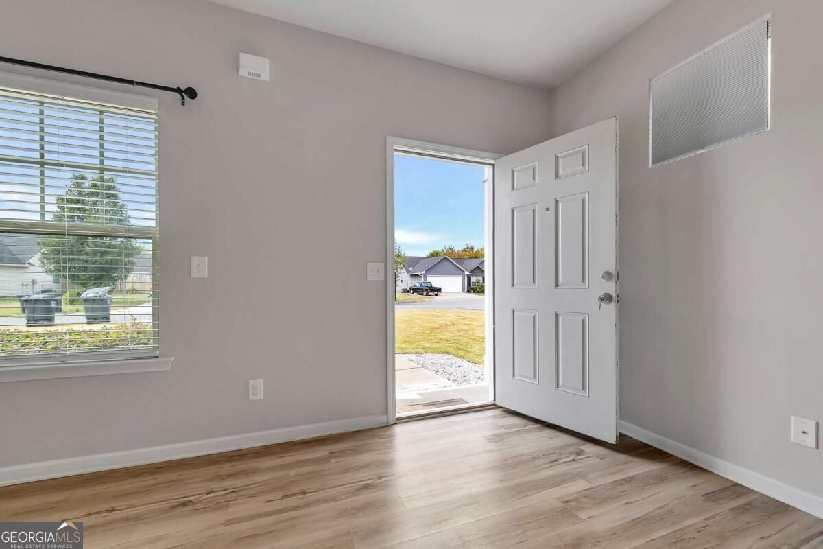 105 Colonial Drive Property Photo 6