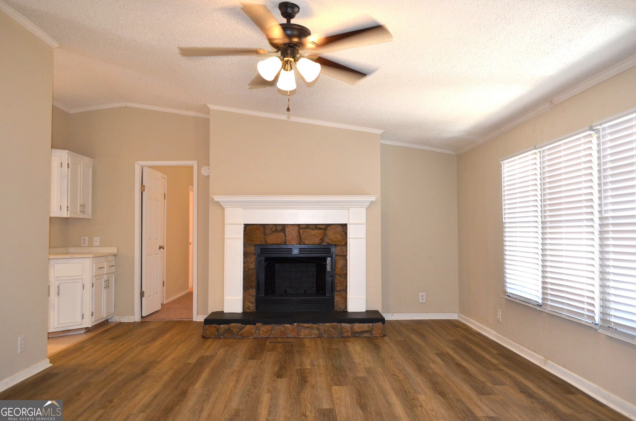 572 Atkinson Road Property Photo 4
