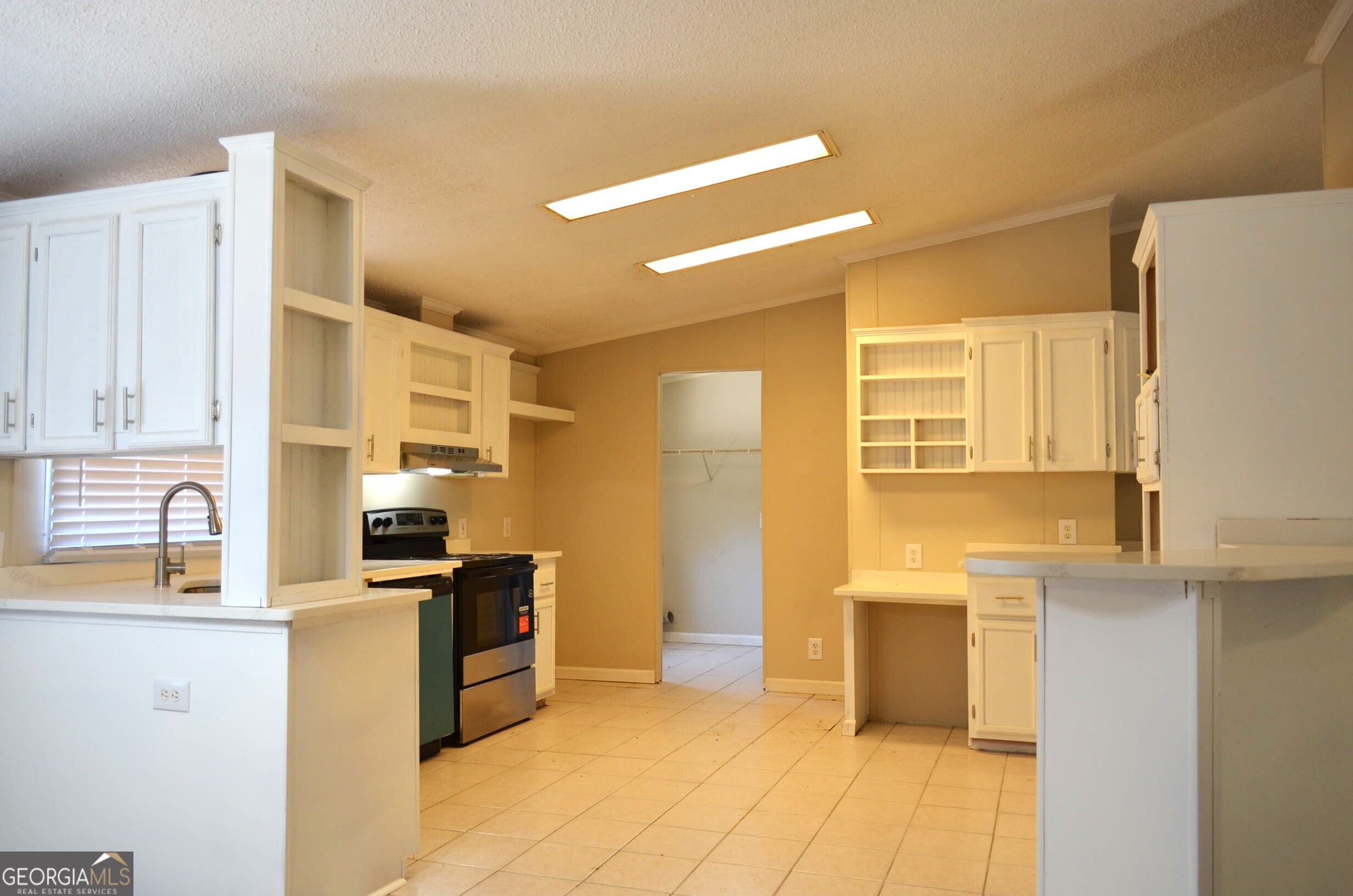 572 Atkinson Road Property Photo 8