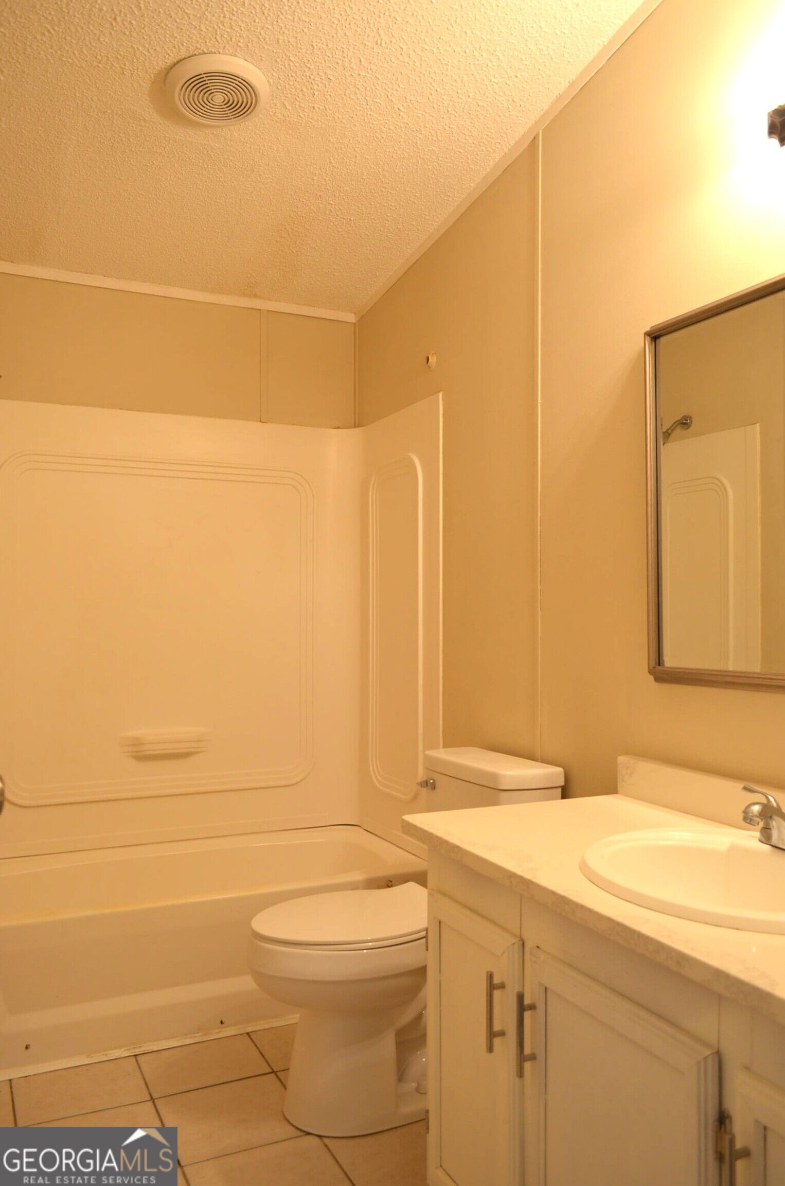 572 Atkinson Road Property Photo 14