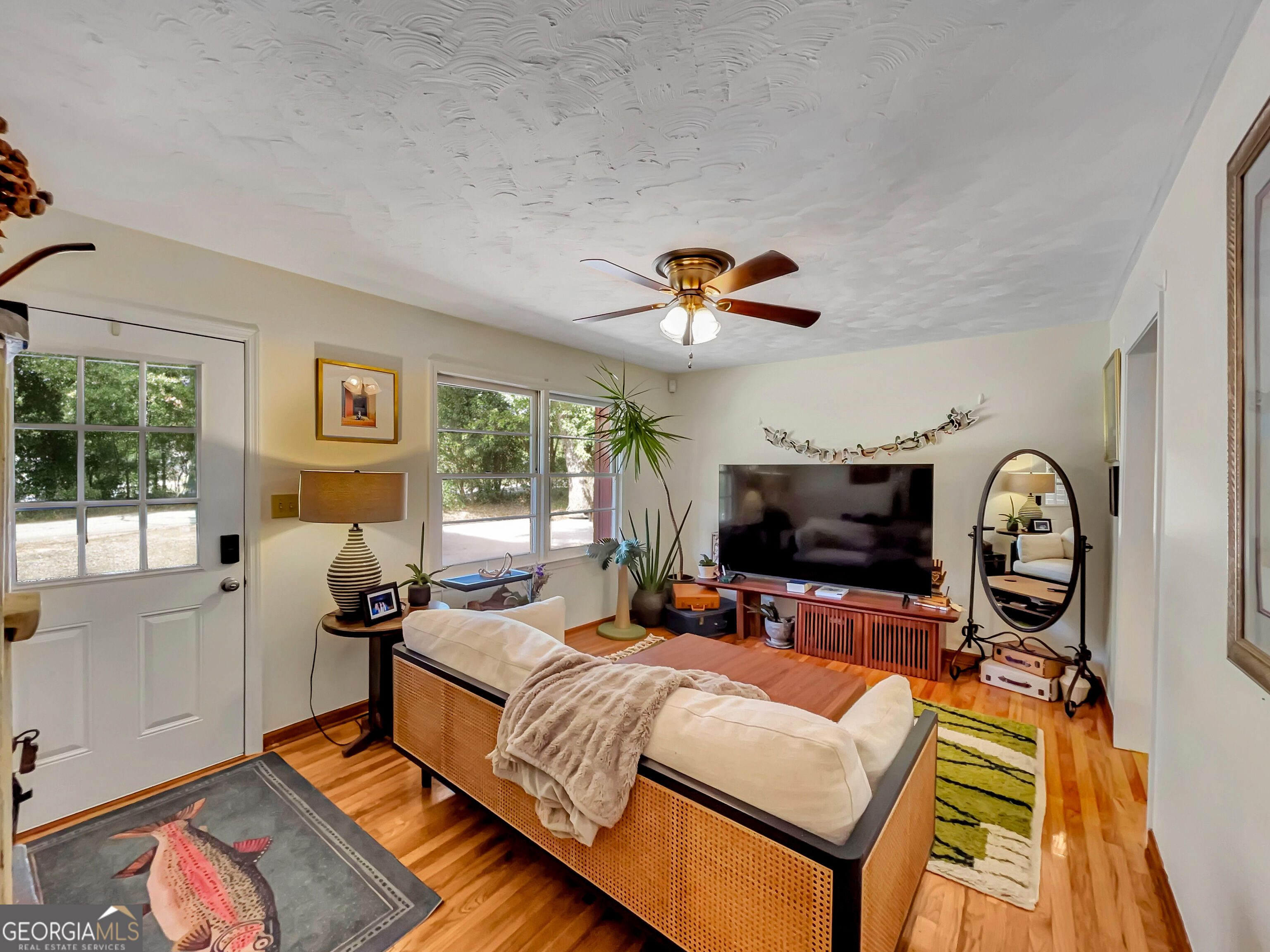 172 Glendale Heights Property Photo 4