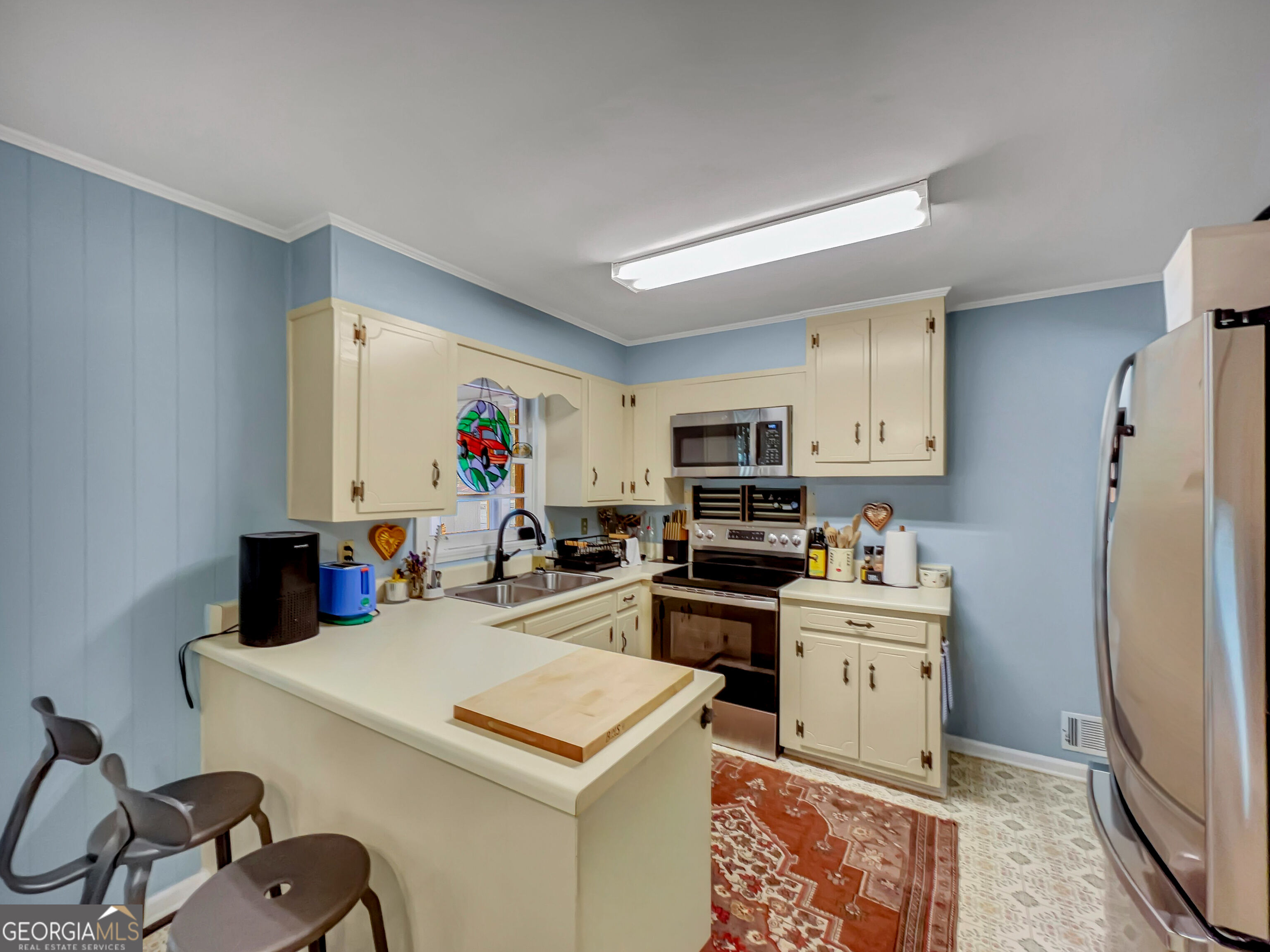 172 Glendale Heights Property Photo 7