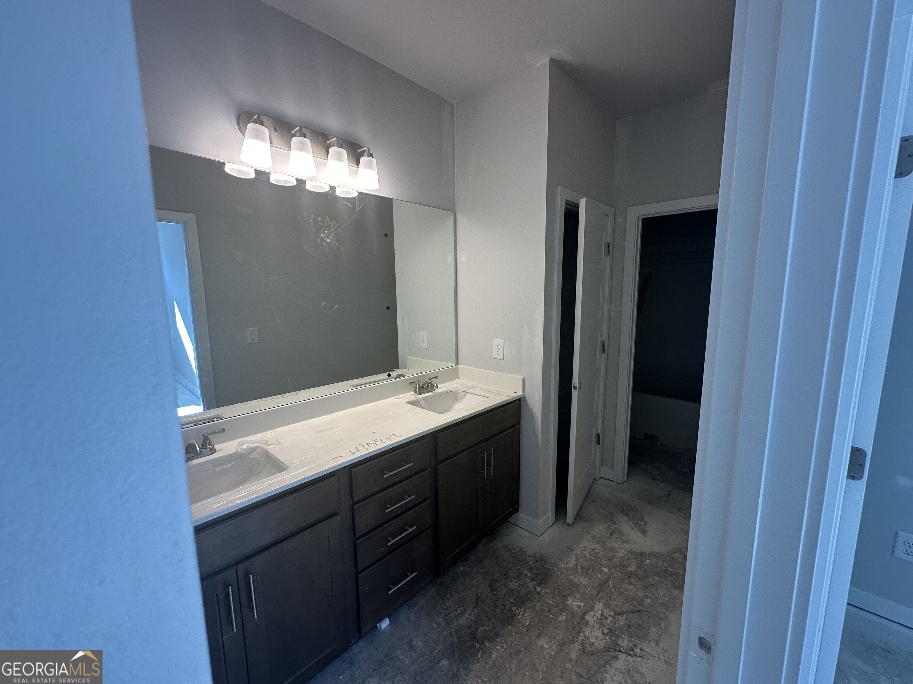 286 Rosewood Park Drive Property Photo 8