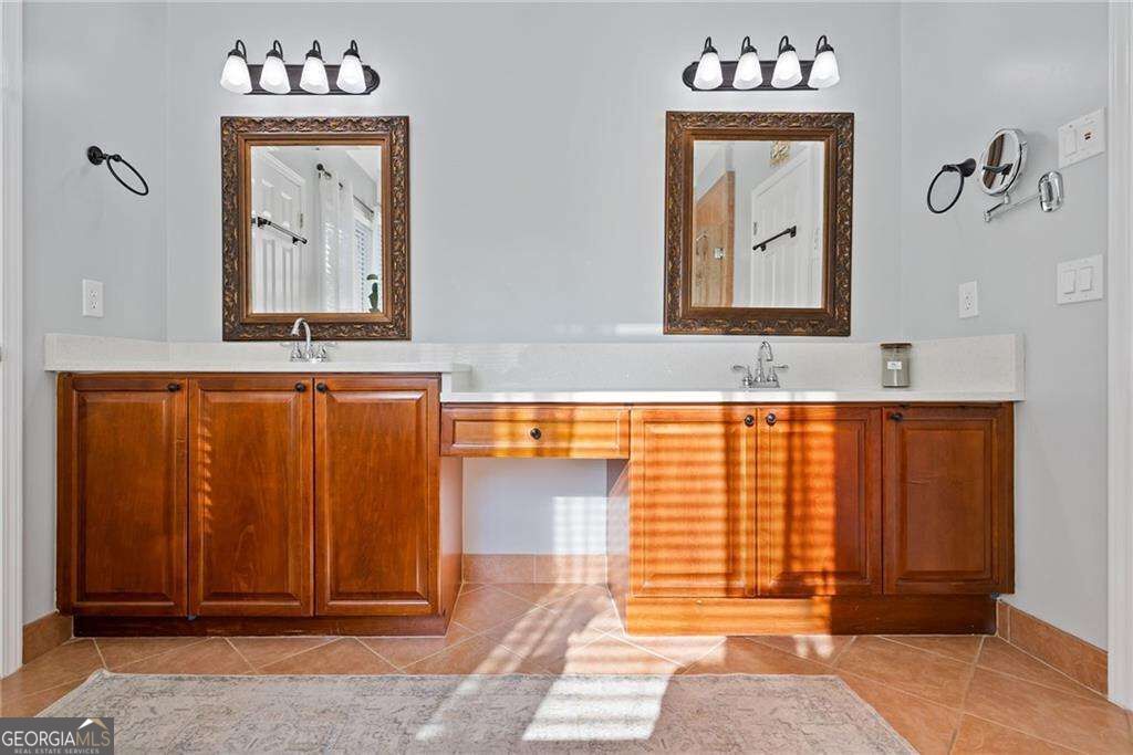 210 Bristolstone Court Property Photo 23