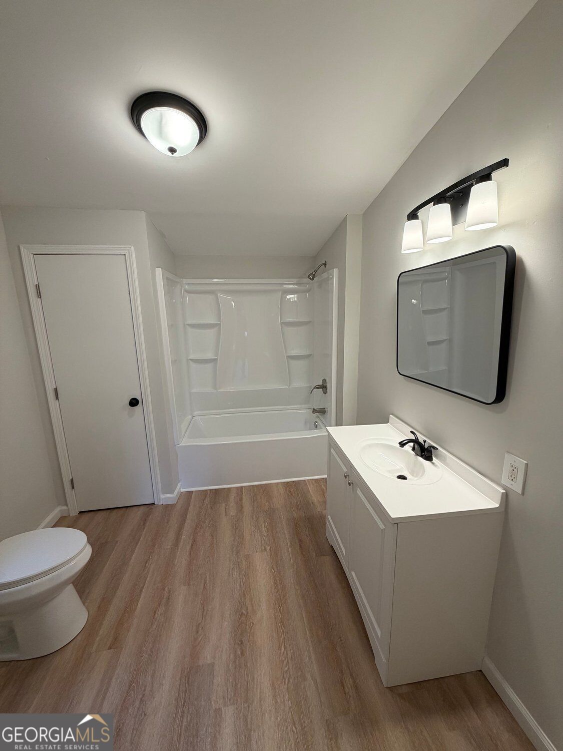 6125 River Run Circle Property Photo 7
