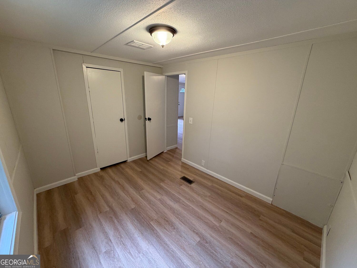 6125 River Run Circle Property Photo 9