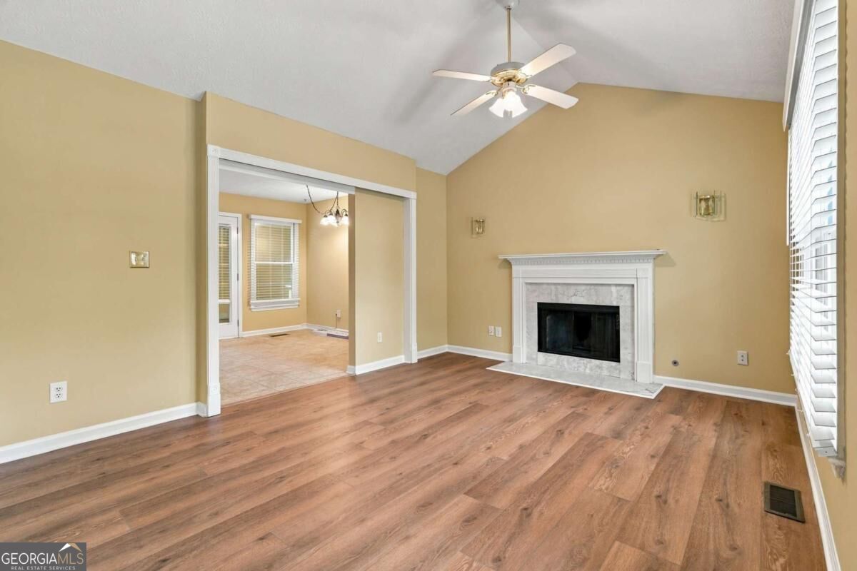 115 Aztec Way Se Property Photo 5