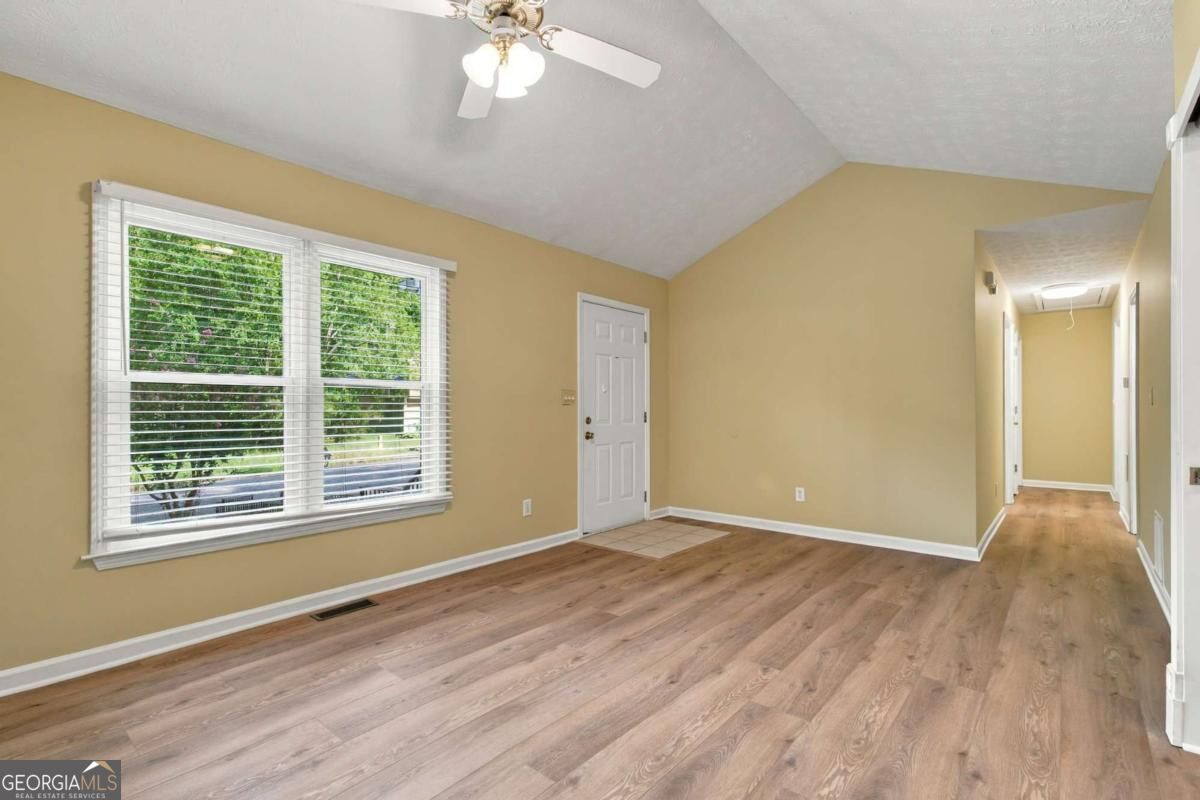 115 Aztec Way Se Property Photo 7