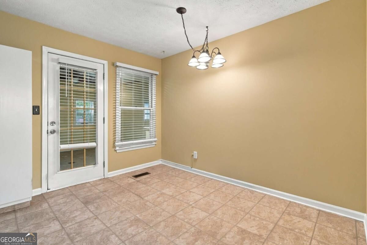 115 Aztec Way Se Property Photo 10