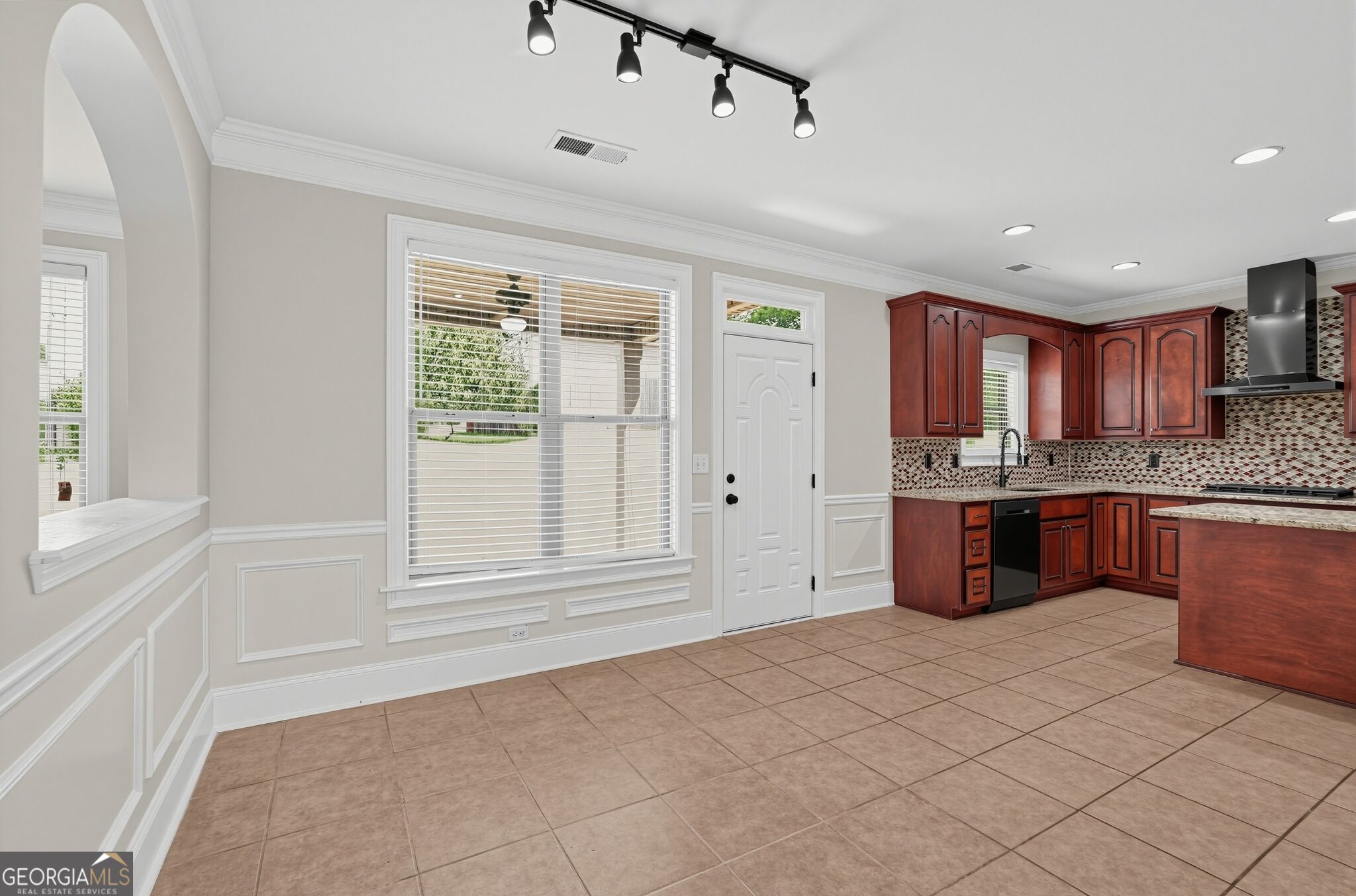 180 Providence Parkway Property Photo 10