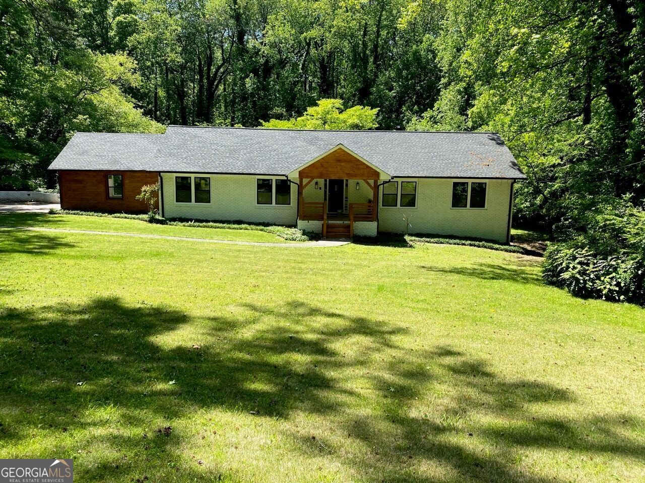 2800 Duke Of Gloucester Street Property Photo 1