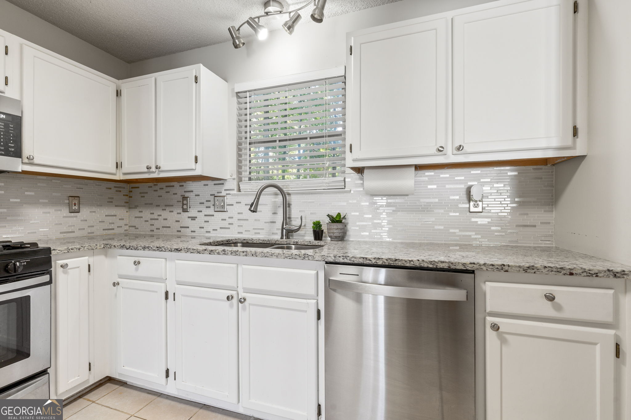 4466 High Gate Court Nw Property Photo 13