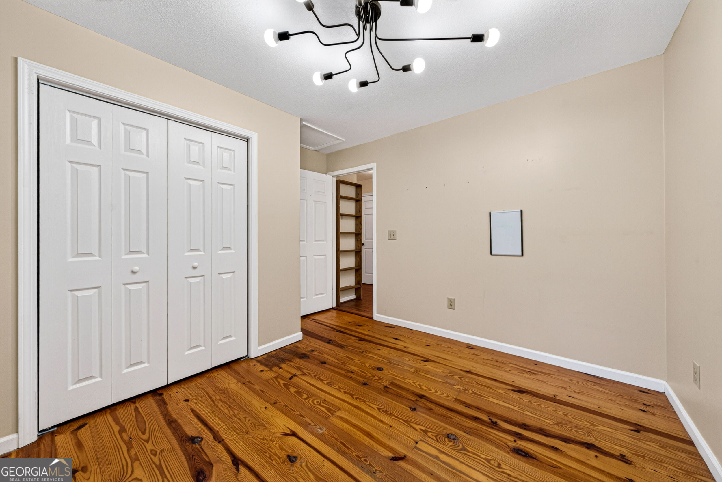 90 Amber Lane Property Photo 11