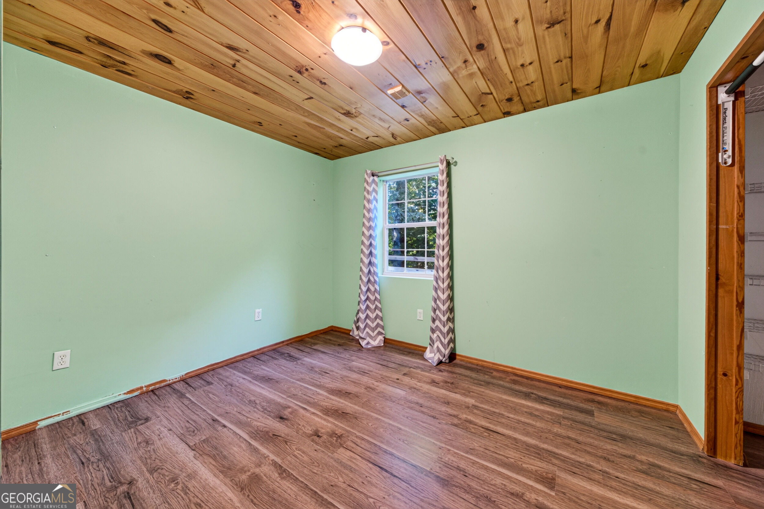 90 Amber Lane Property Photo 25