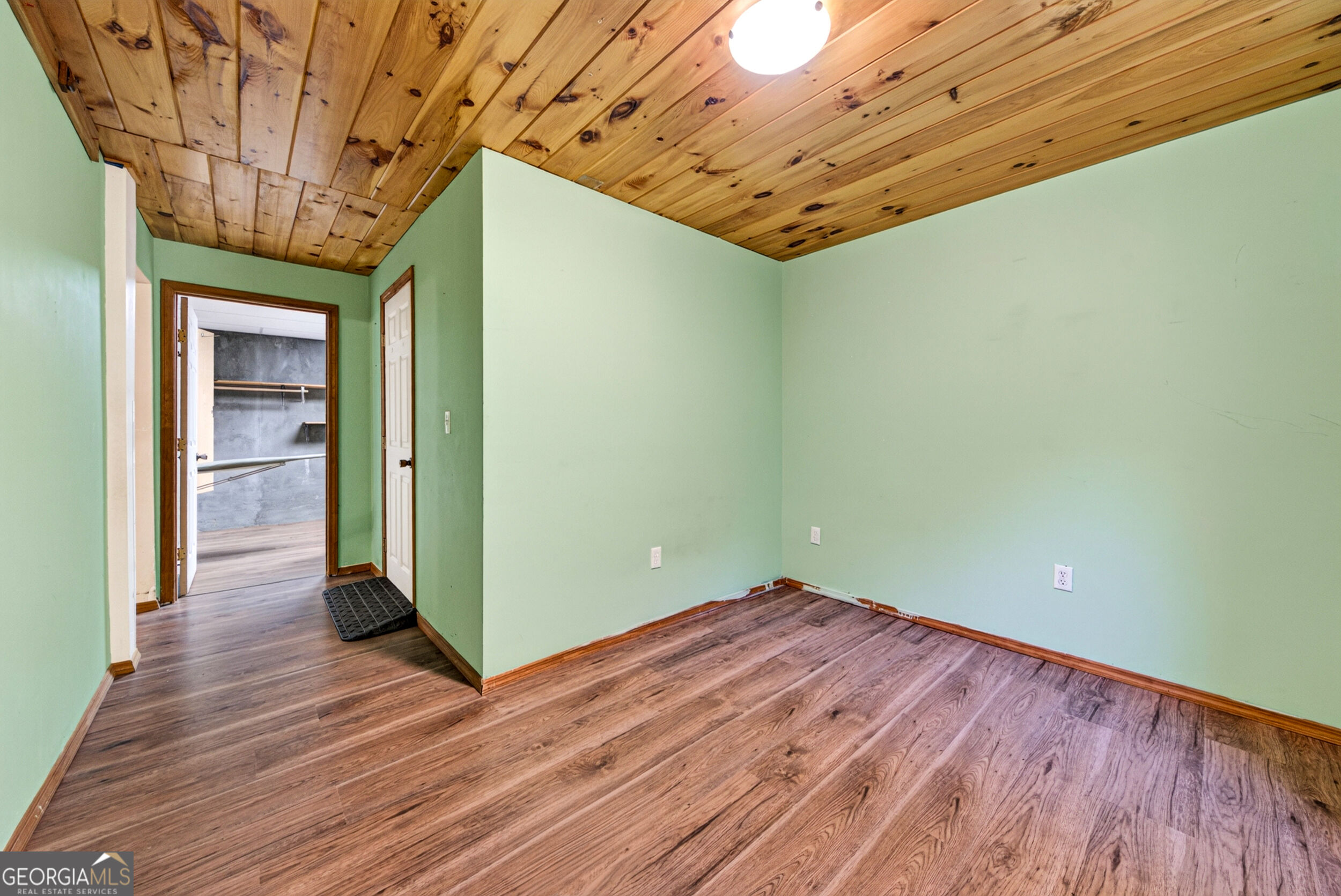 90 Amber Lane Property Photo 26