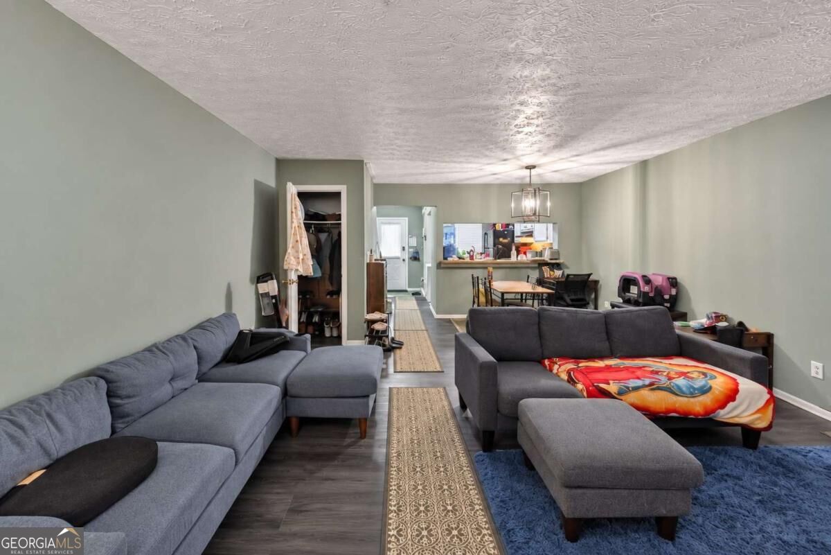 6622 Wellington Square Property Photo 7