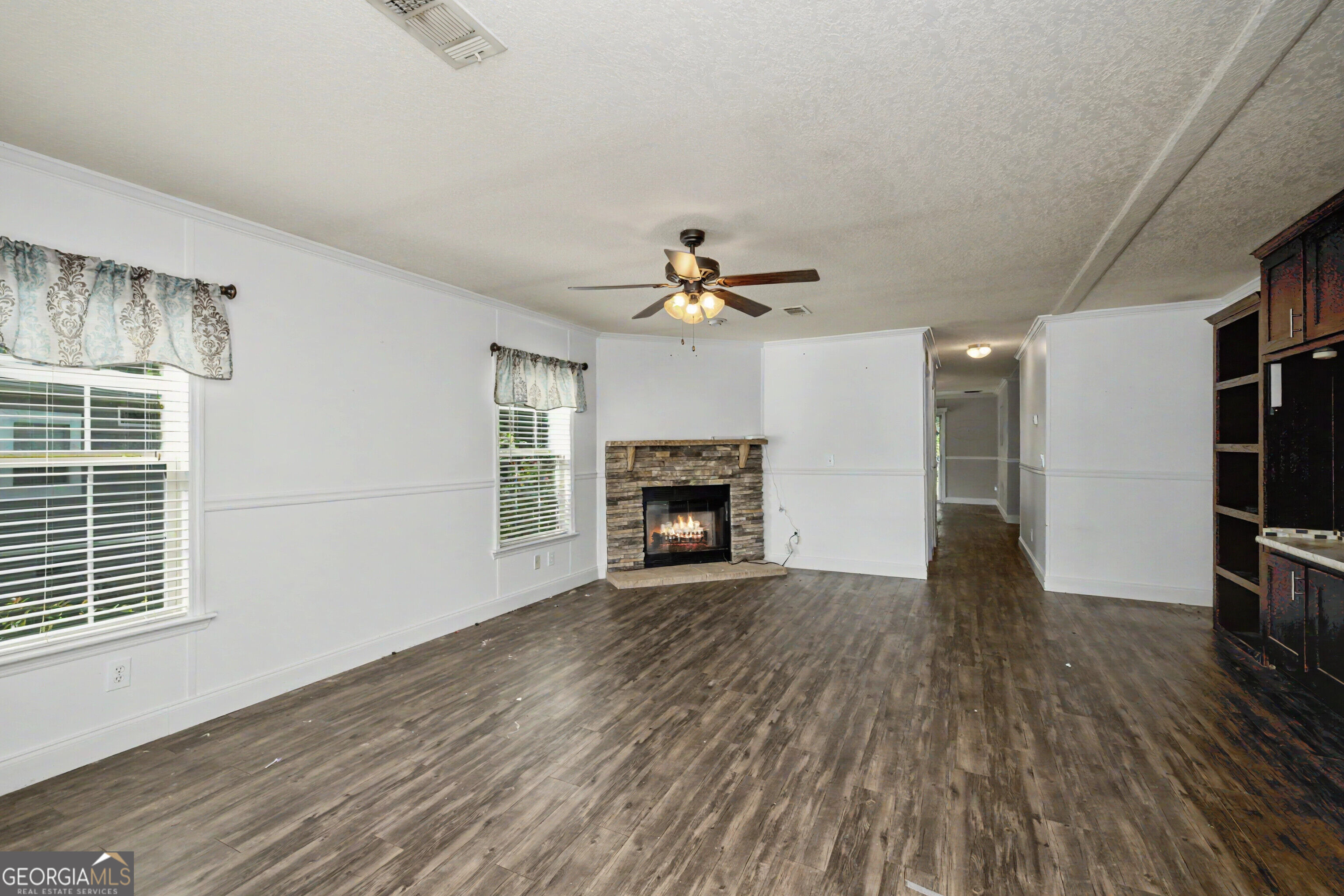 35 Redwood Circle Property Photo 3