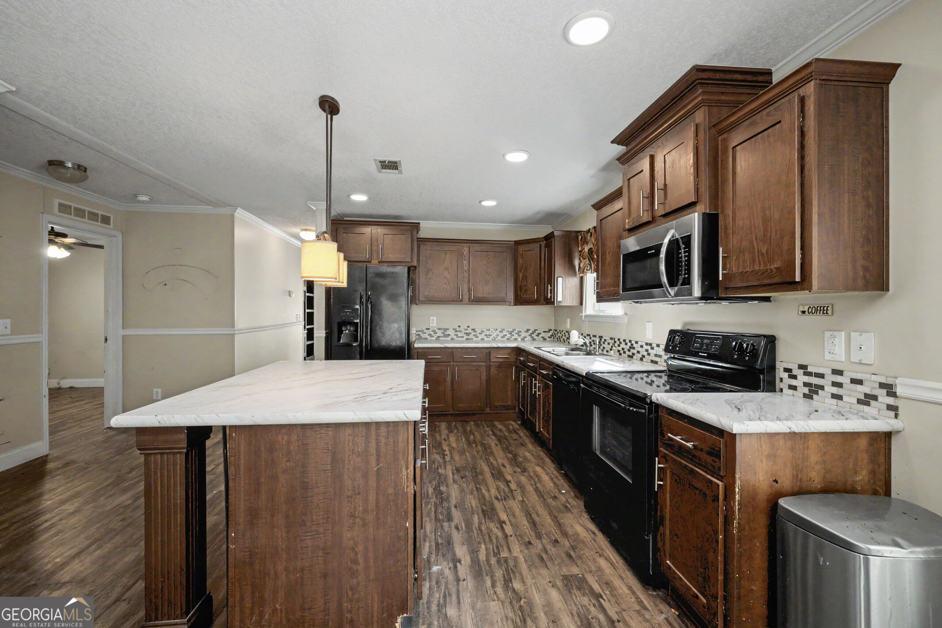 35 Redwood Circle Property Photo 14