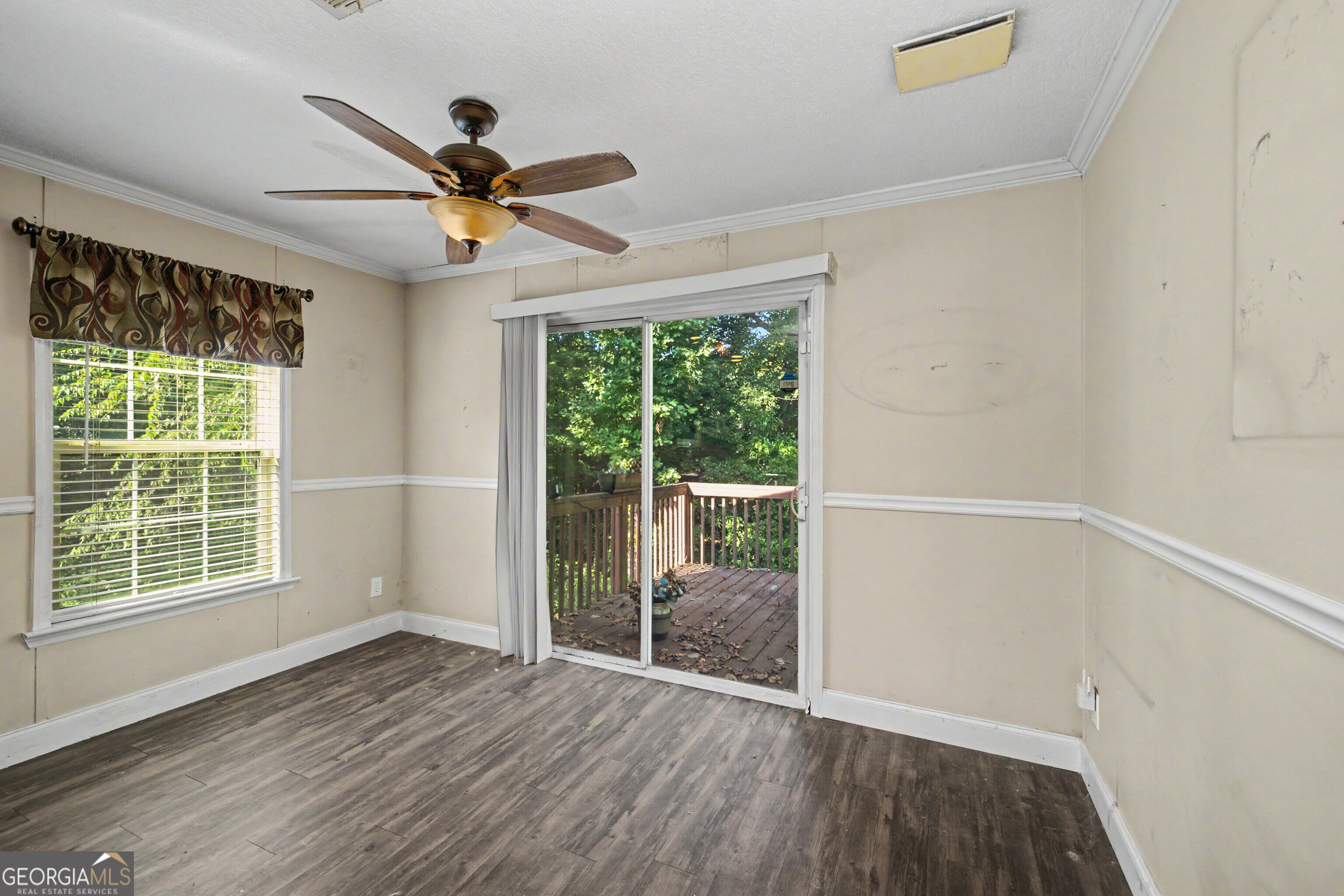 35 Redwood Circle Property Photo 16