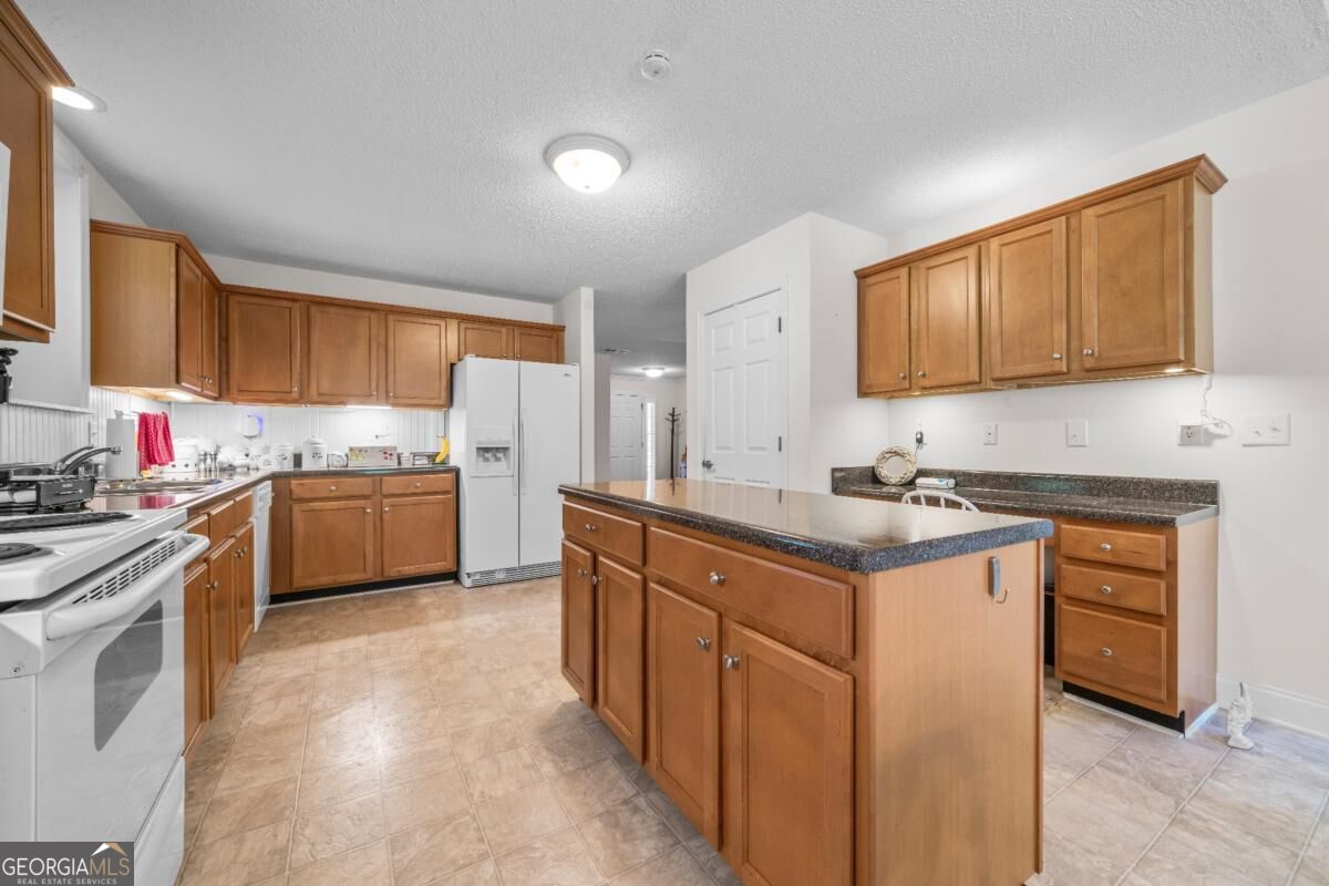 387 Harborside Drive Property Photo 21