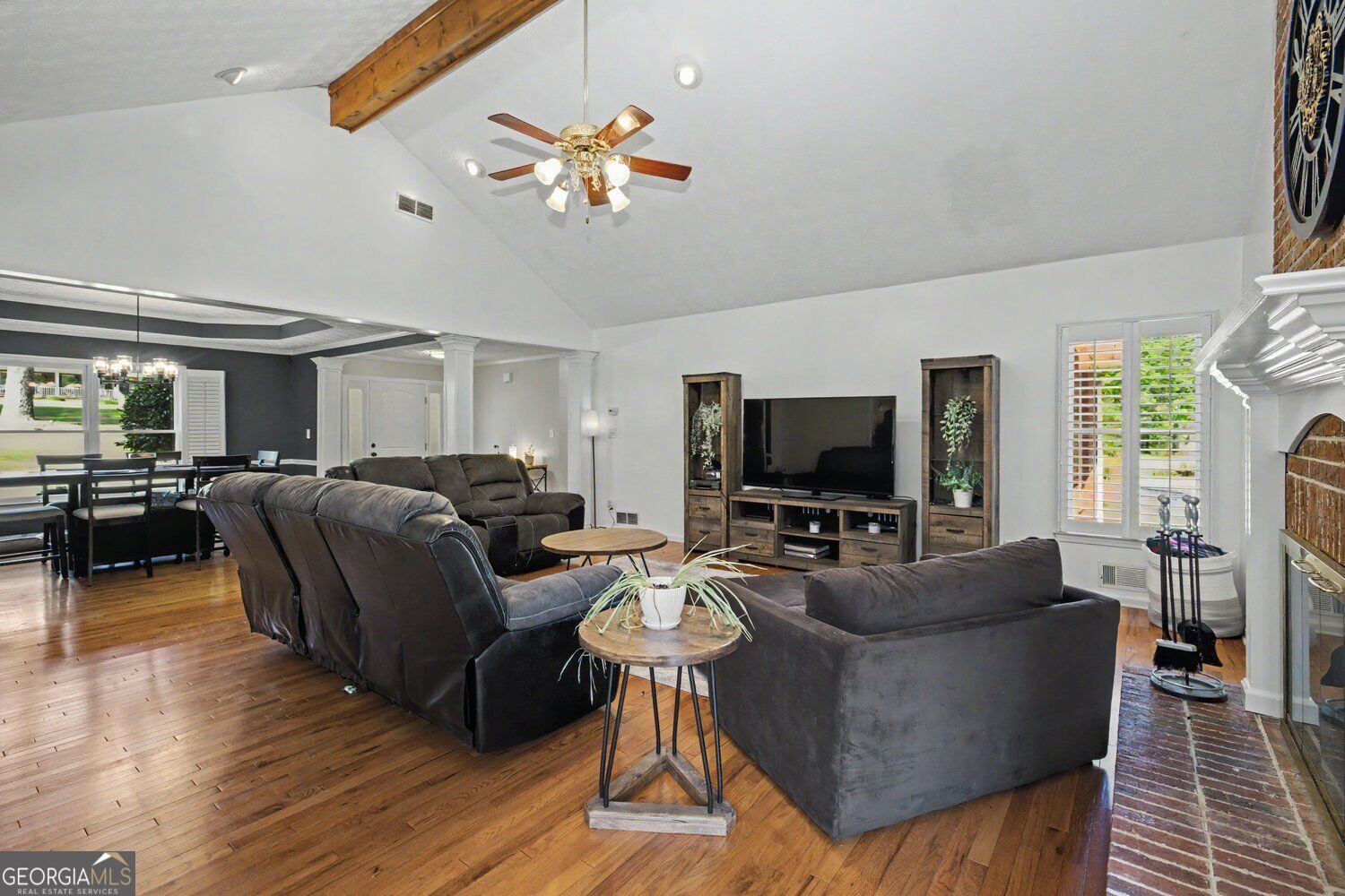 502 Wedgepark Drive Property Photo 8