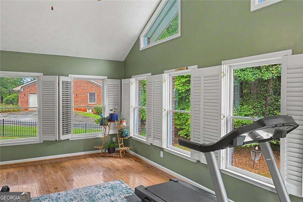 502 Wedgepark Drive Property Photo 11